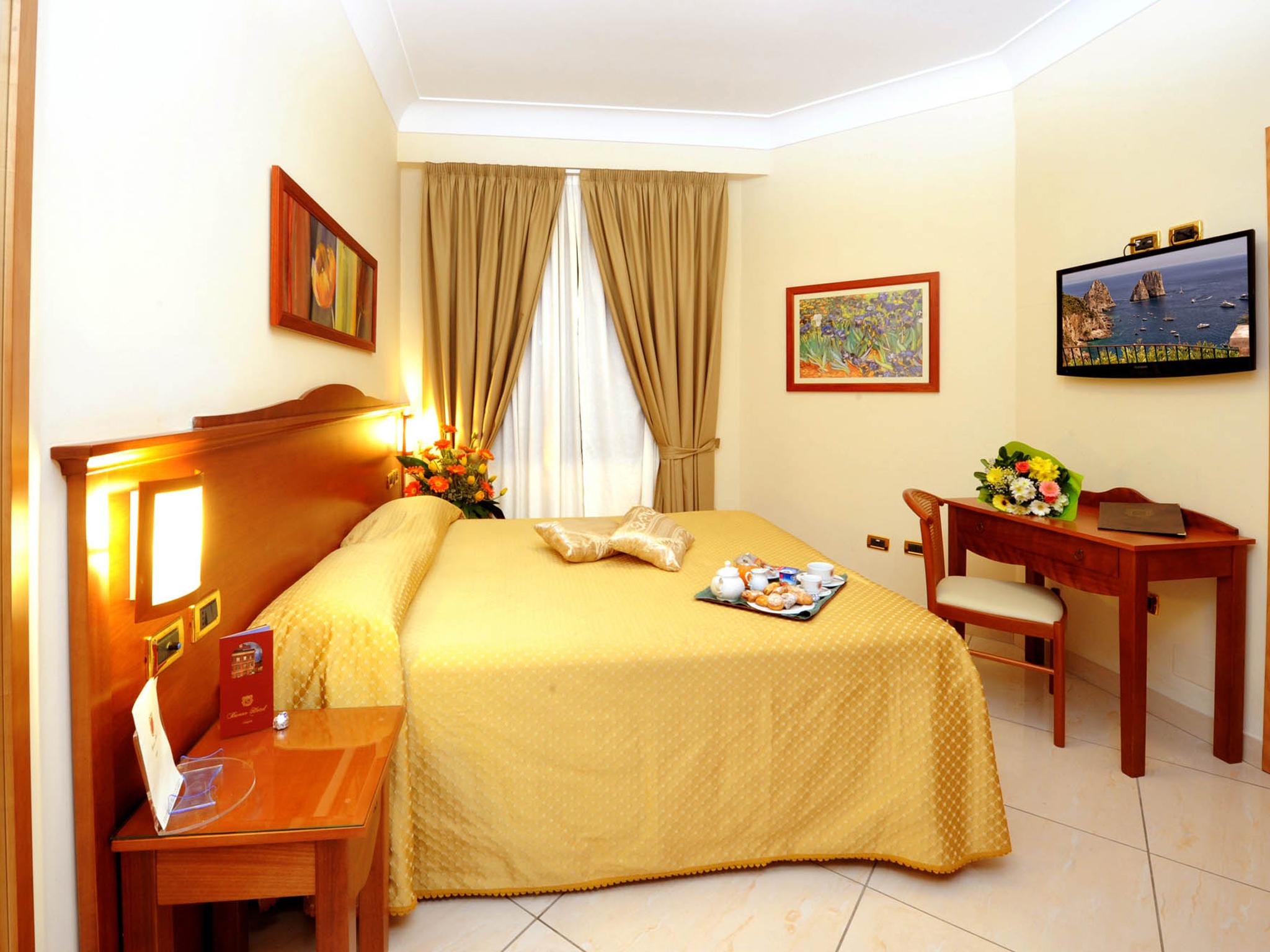 Buono Hotel Naples Luaran gambar