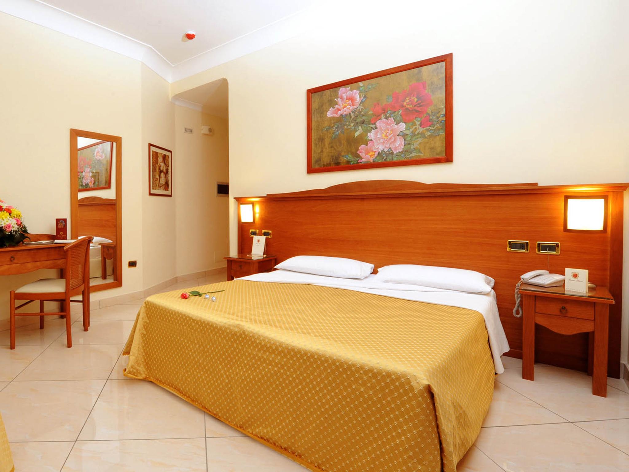 Buono Hotel Naples Luaran gambar